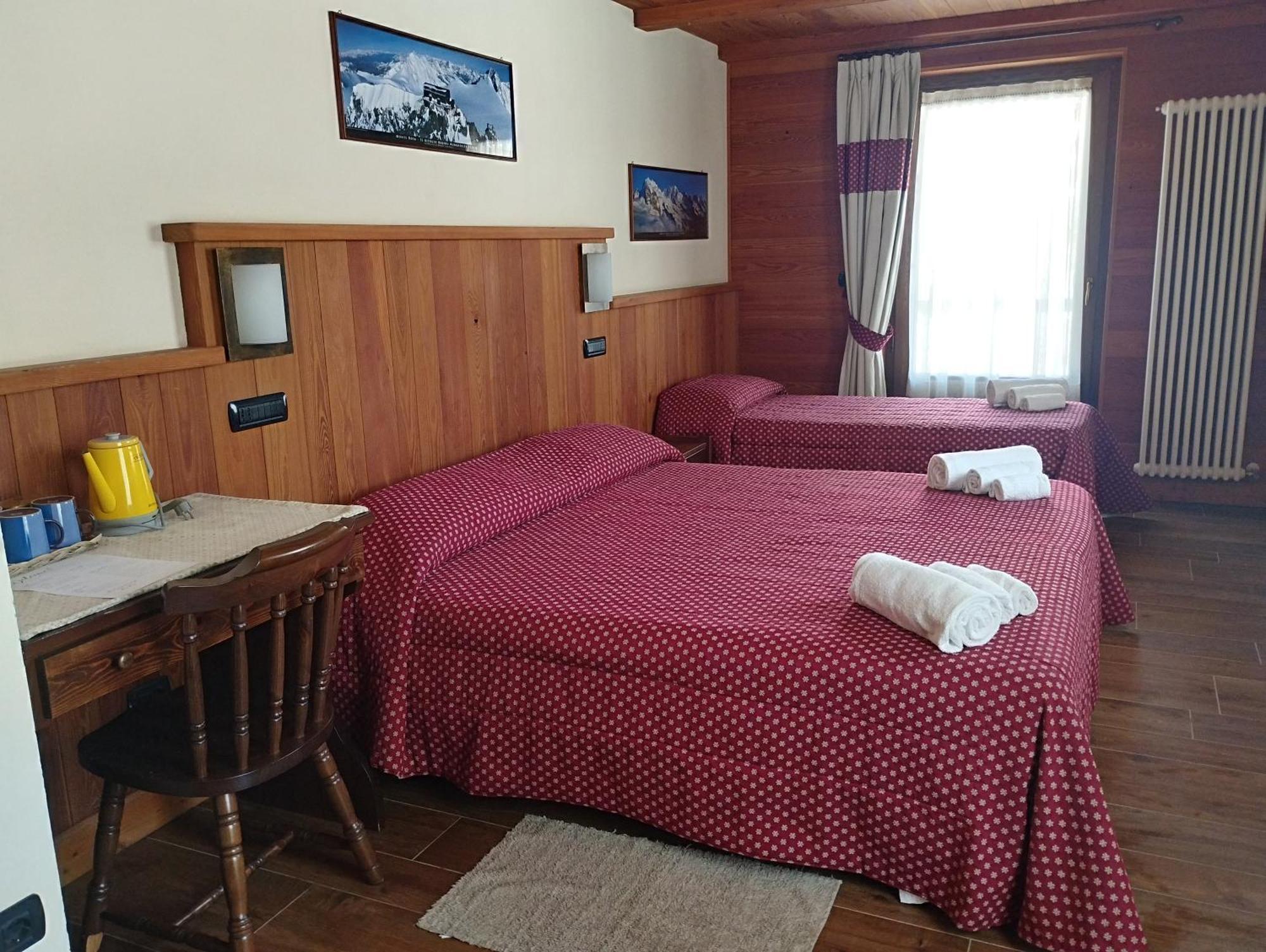 Villa Americana Chambres d'Hotes Champoluc Exterior foto