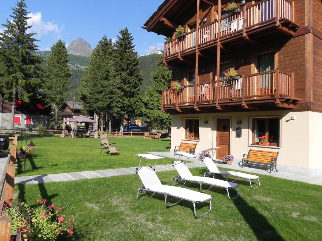 Villa Americana Chambres d'Hotes Champoluc Exterior foto