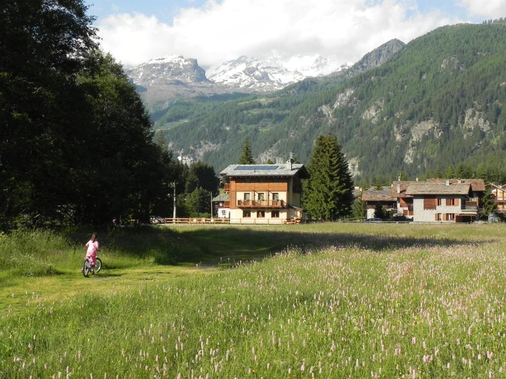 Villa Americana Chambres d'Hotes Champoluc Exterior foto