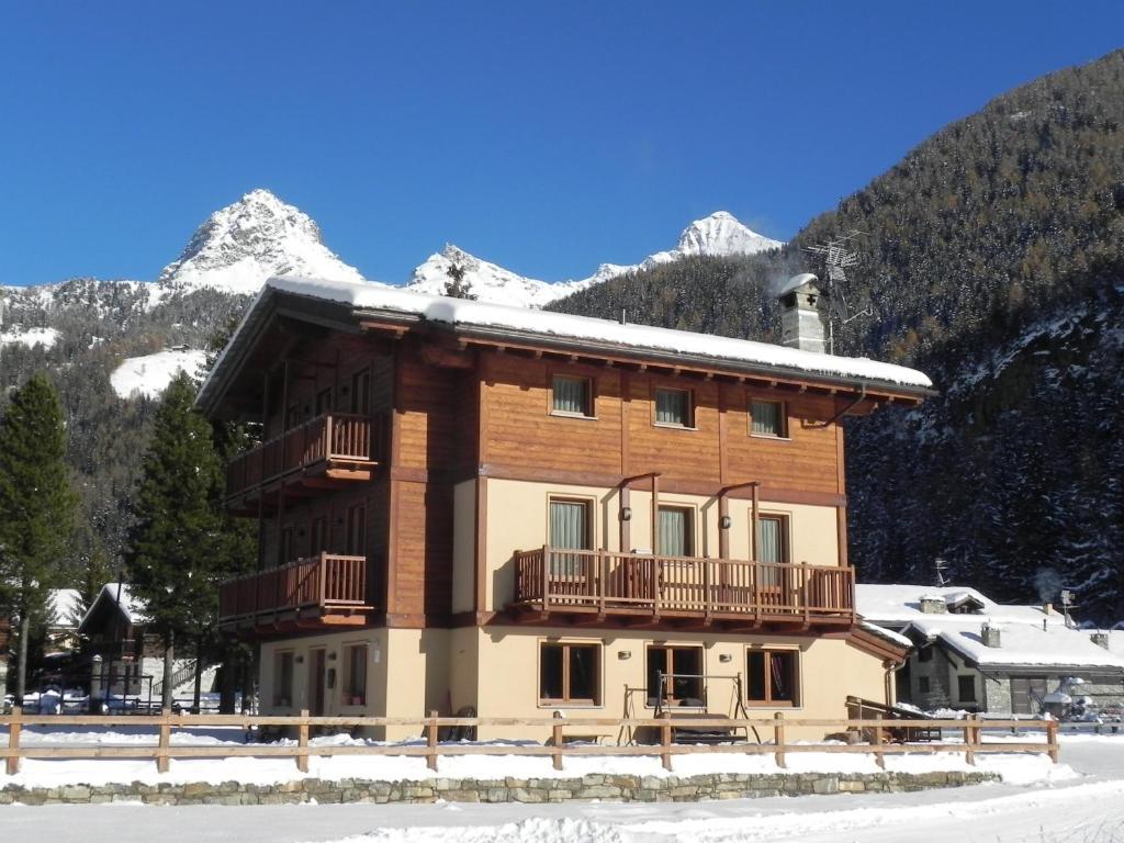 Villa Americana Chambres d'Hotes Champoluc Exterior foto